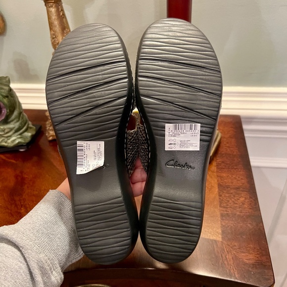 NWOB Women's Clarks Soft Cushion Delana Fenela Olive Green Slide Wedge Sandals 9 - Picture 4 of 4